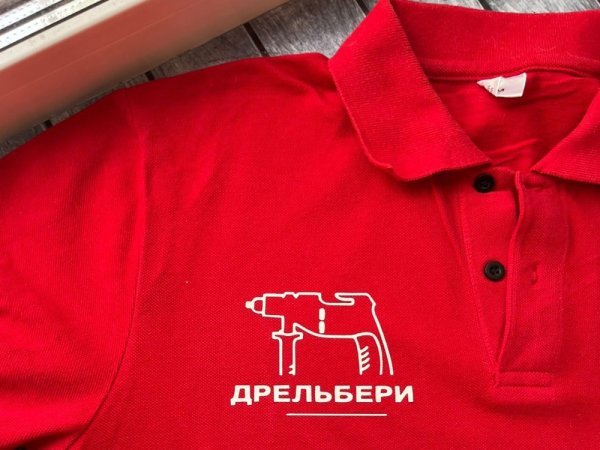 Принт на футболке